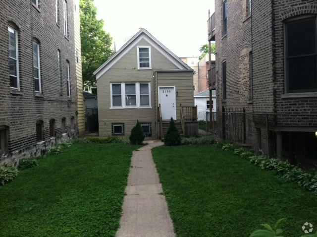 House - 2139 W Potomac Ave Rental