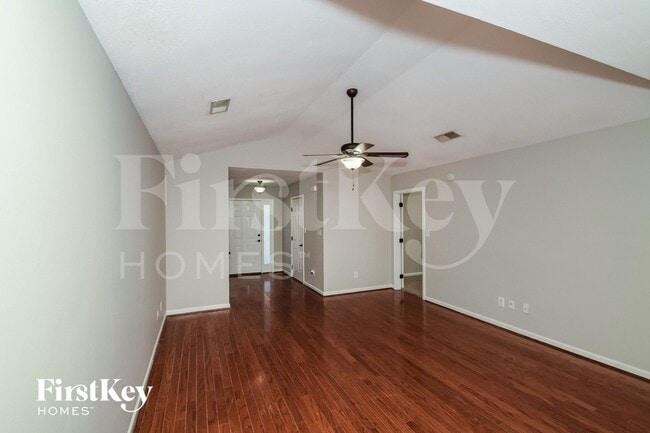Photo - 334 St Charles Way