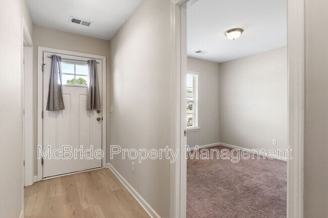 Photo - 957 Madrid Ct