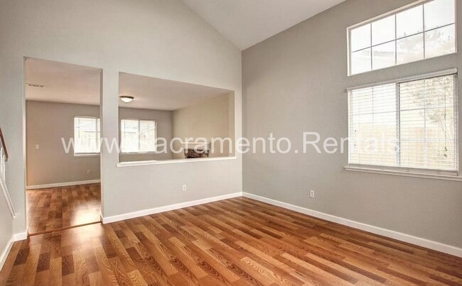 Photo - Spacious Elk Grove 5bd/3ba House with 3 Car Garage