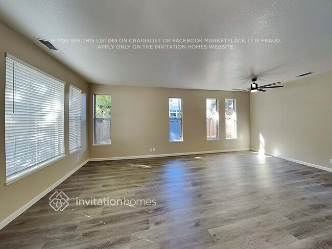 Photo - 869 Lariat Loop