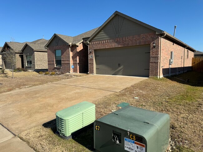 Photo - 2100 Penaflor Dr