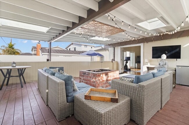 Photo - 1205 Manzanita Ln