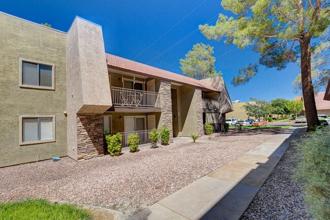 Photo - SINGLE BEDROOM CONDO IN GUARD GATED COMMUN...