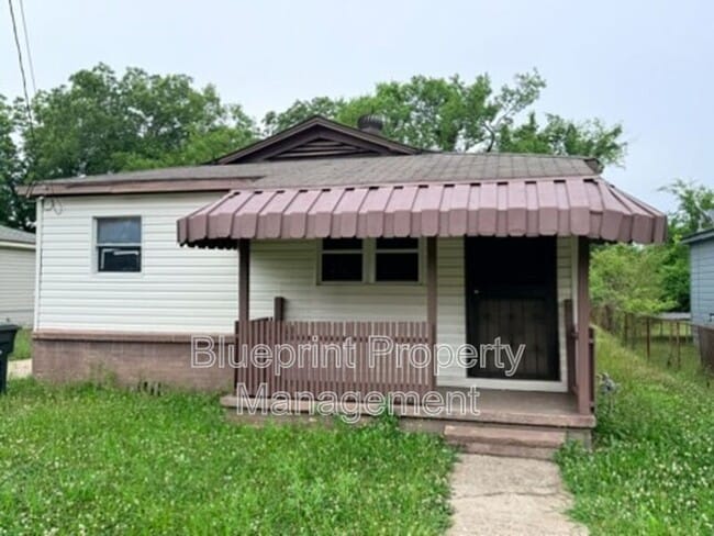 Building Photo - 3373 33rd Pl N