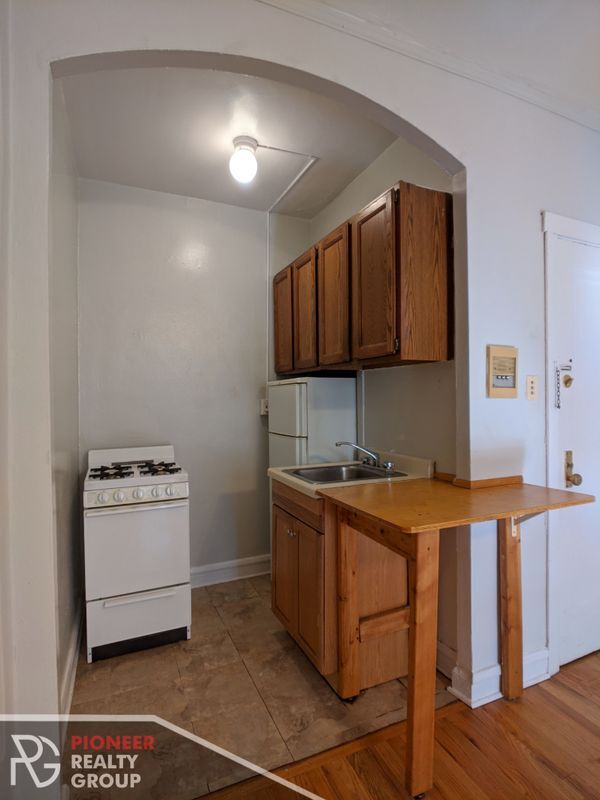 Photo - 2827 N Burling St Unit 303