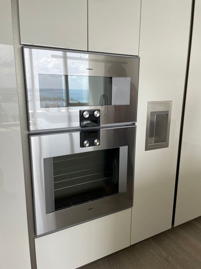 Photo - St. Regis Luxury 1bed and 1.5 bath Apartment Available