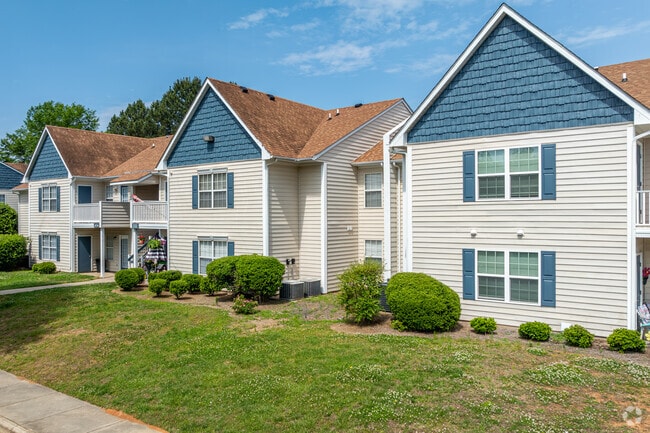 Pines at Carolina Place