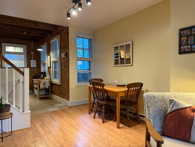 Photo - 29 E South St