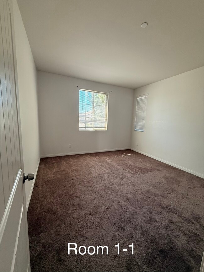 Photo - 4790 Preston St