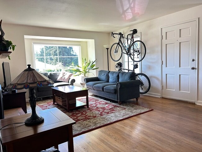 Photo - 14910 5th Ave NE