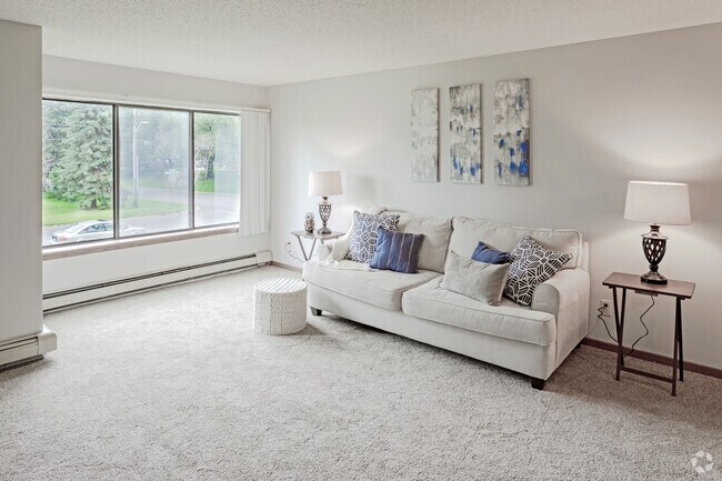 2BR, 1BA - Riverstone Apartments