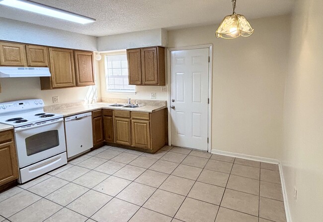 Photo - 705 Terrance Ct