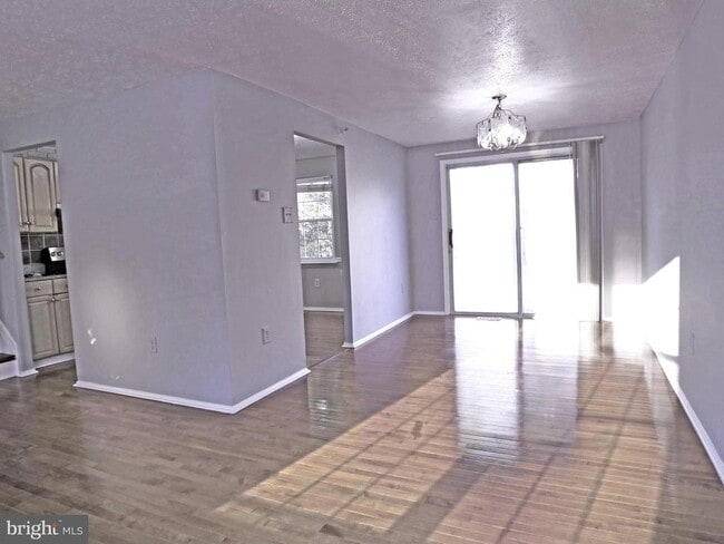 Photo - 12500 Sturdee Dr