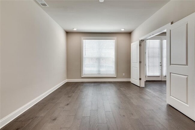 Photo - 308 Burgess Walk