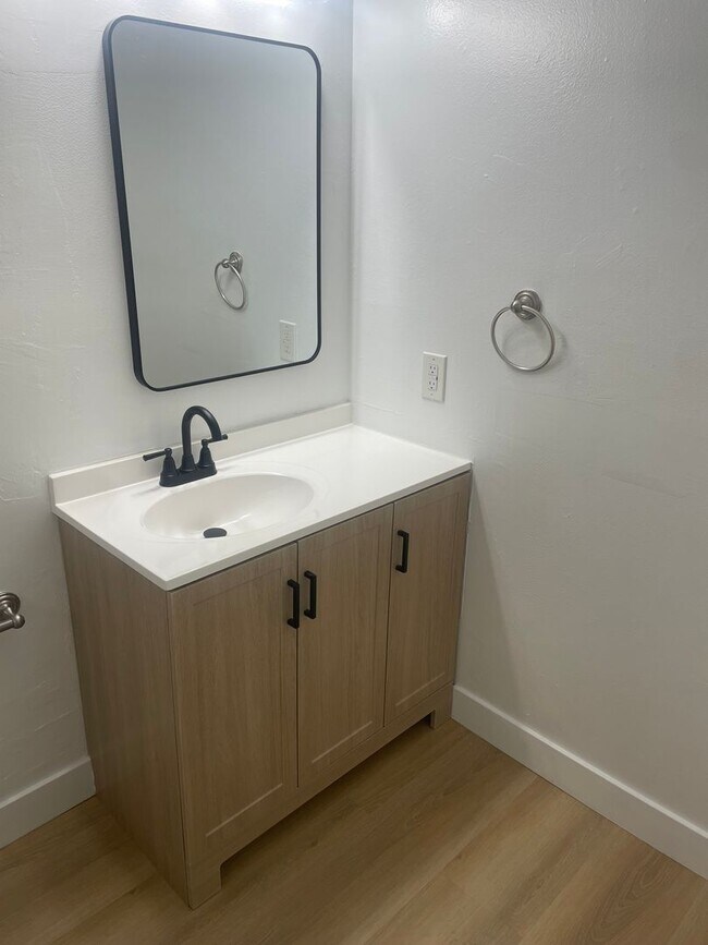 845 Hillsdale Ave Unit 2