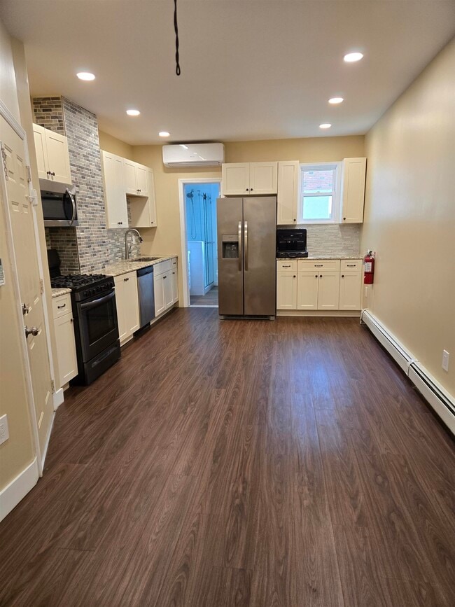 Photo - 120 68th St Unit #1