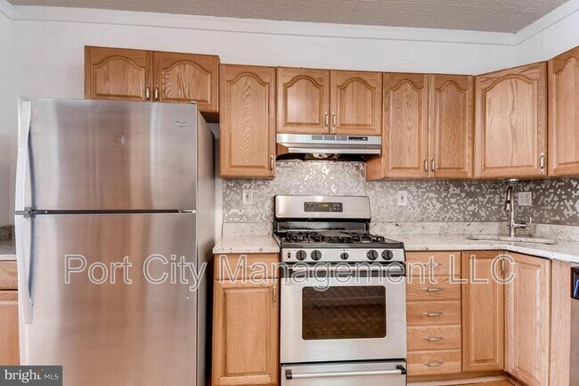 Photo - 3202 Fait Ave