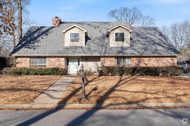 Building Photo - 7 Oak Tree Cir Rental