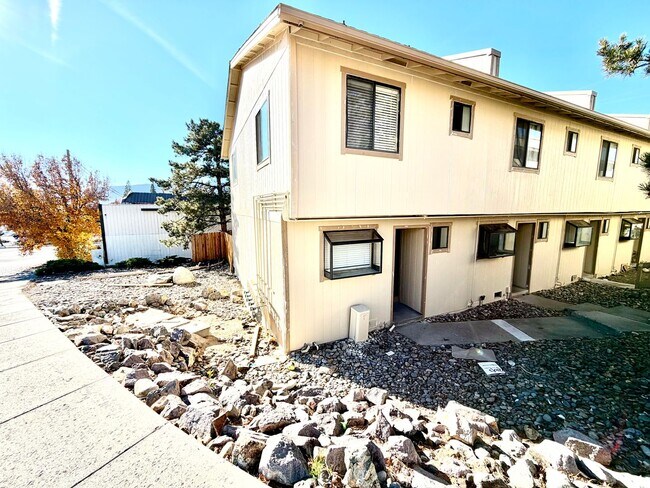 Photo - 4985 W 7th St Unit 4985 W 7th St APT 18