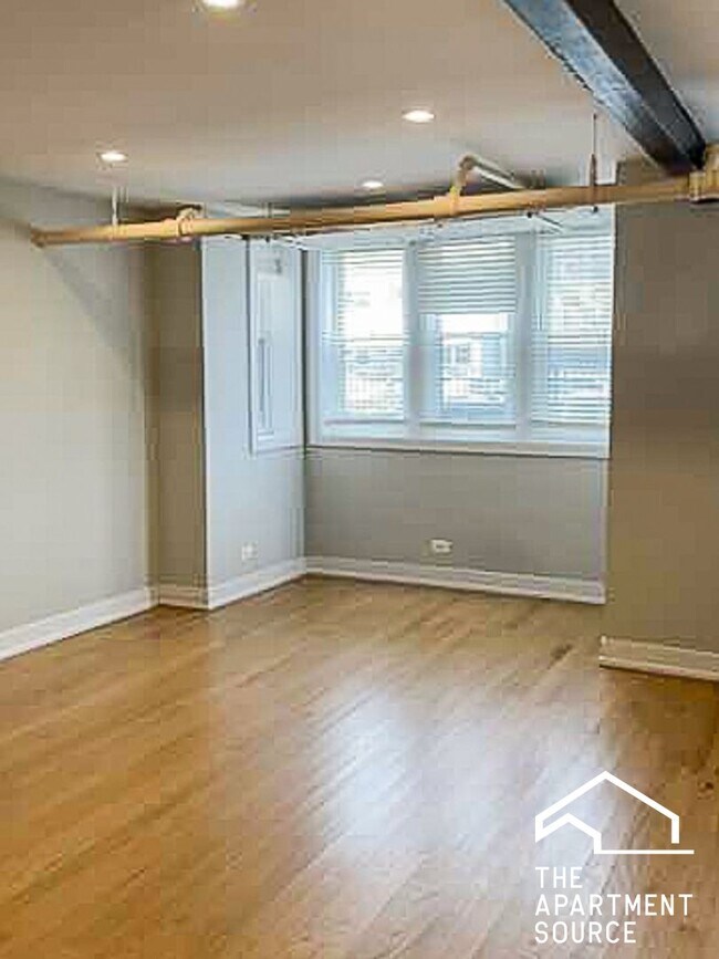 Photo - 4861 N Paulina St