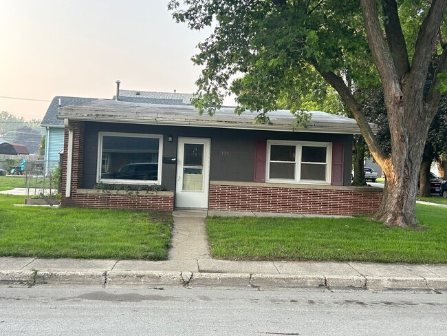 Building Photo - 195 S Blaine Ave Rental