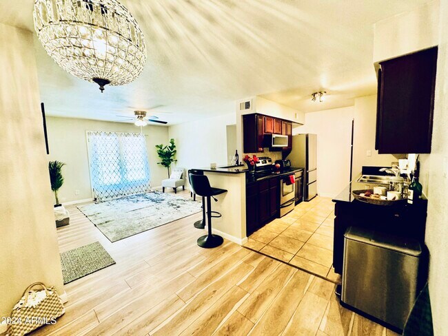 Photo - 5995 N 78th St Apartamento Unidad 1055