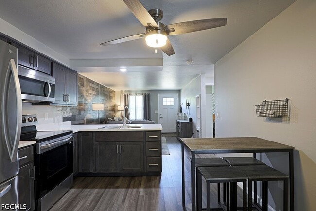 Building Photo - 2184 Arden St