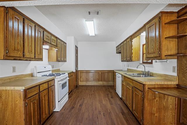 Photo - 215 E Pritchard Ln