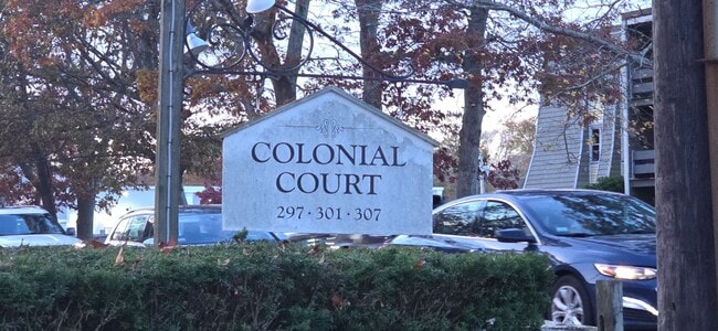 Photo - 301 W Main St