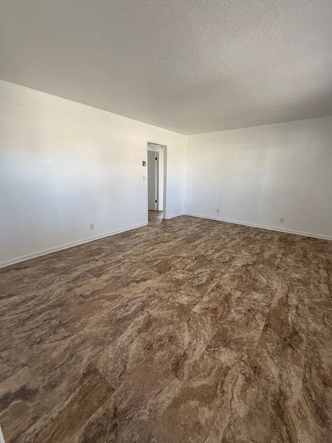 Photo - 104-104 N Birchwood Dr Unit 102 Birchwood Dr