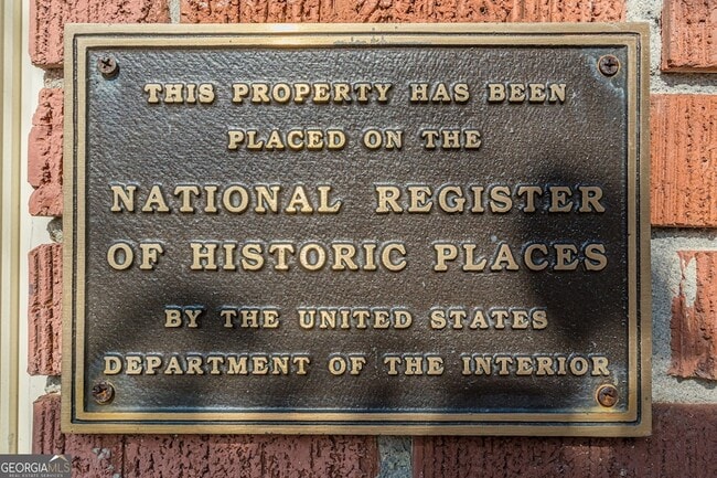 Photo - 1957 Walker Ave