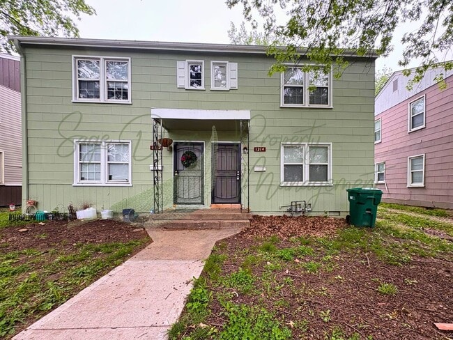 Building Photo - DUPLEX IN INDEPENDENCE