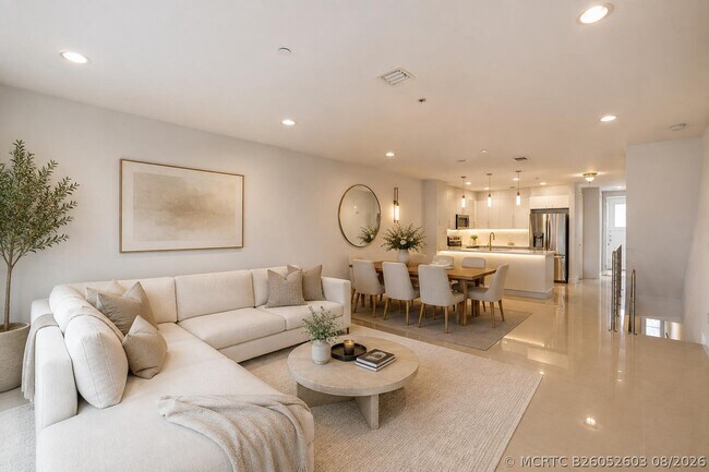 Photo - 832 NE 19th Ave