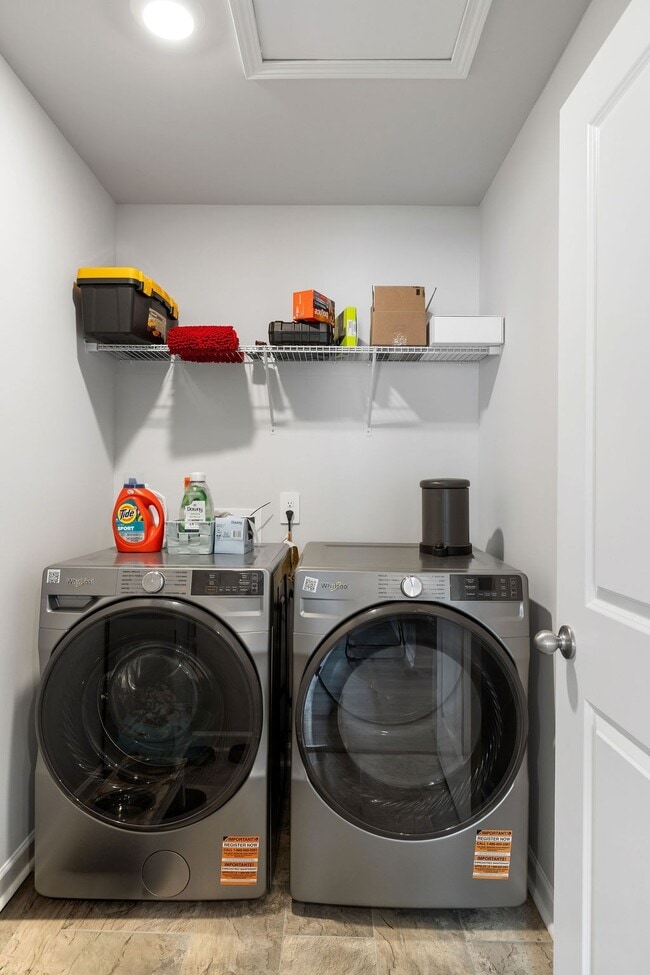 Photo - 1413 Prescott Ln