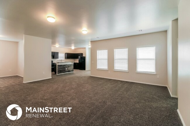 Photo - 909 N Donald Way