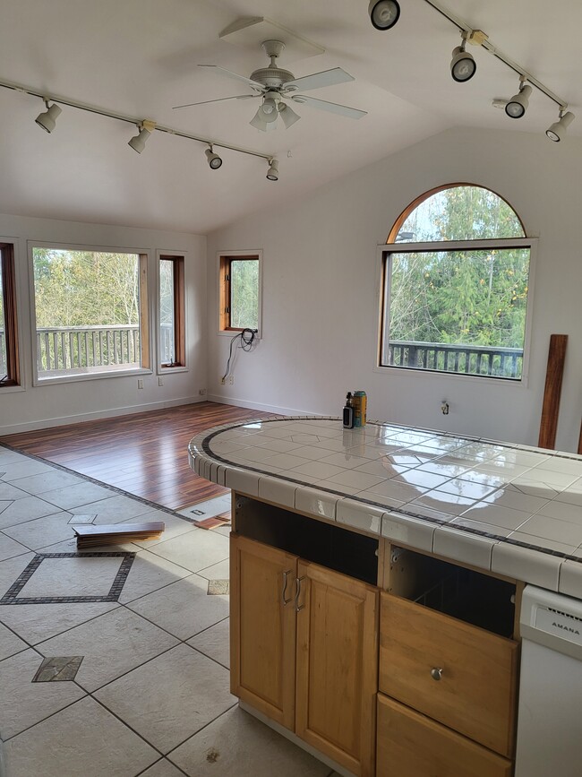 Photo - 284 Watershed Rd