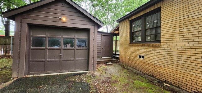 Photo - 539 Williams Ct