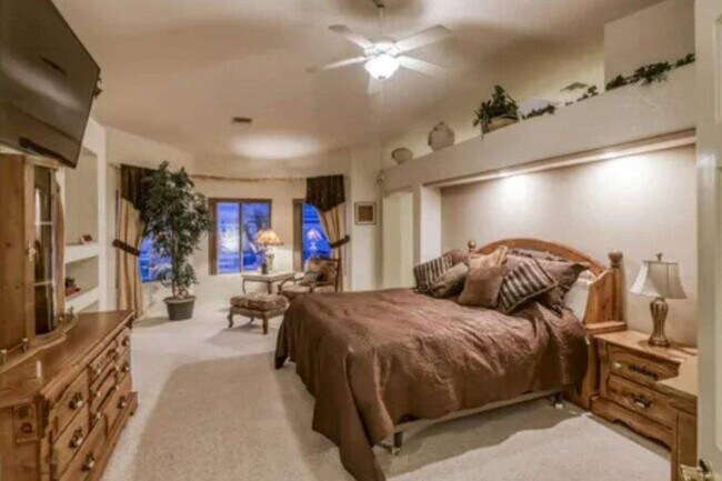 Photo - 2405 Jamaica Blvd S