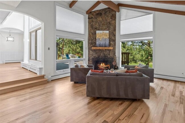 Photo - Exquisite Townhome in Hiwan on Golf Course! Unidad 31