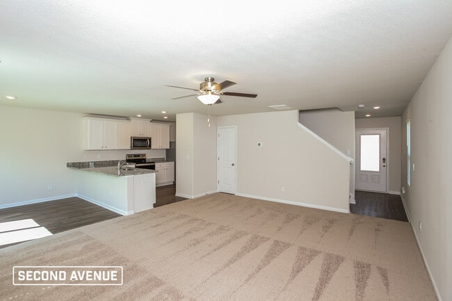 Photo - 336 Sundew Rd