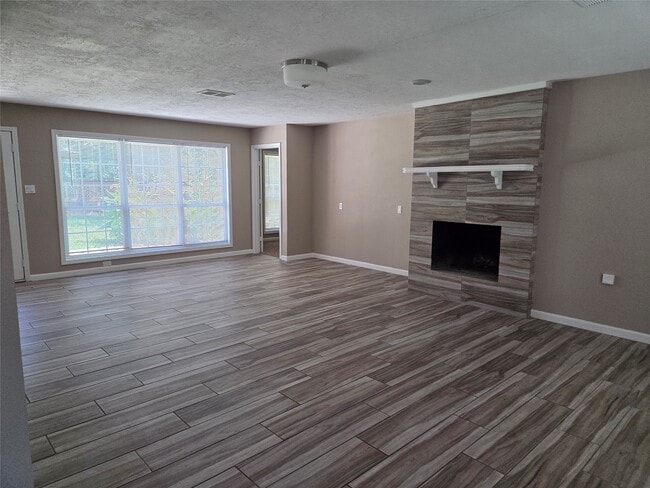 Photo - 717 Vicksburg Ct