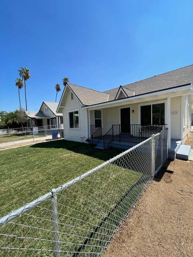 Photo - 3034 Lemon St