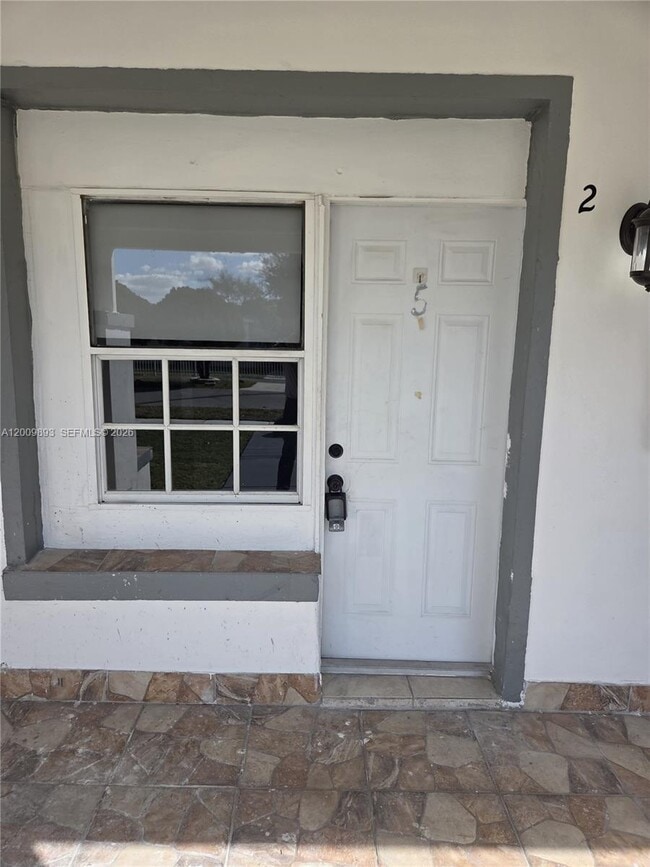Photo - 1945 NW 24th Ct Unidad 2