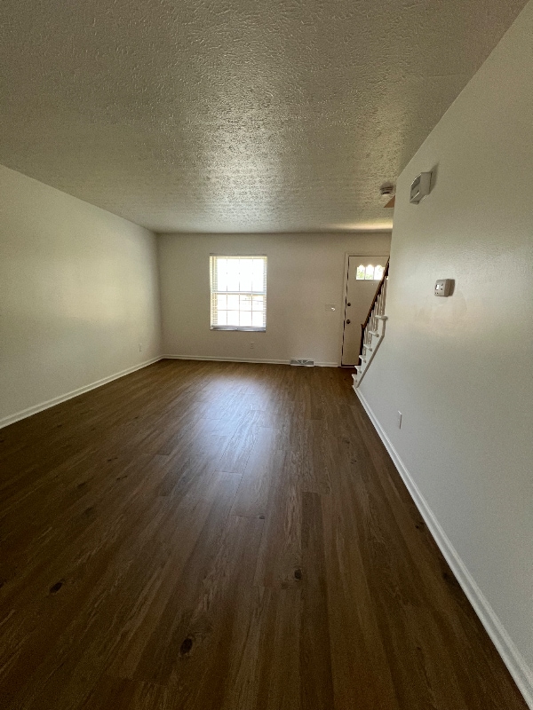 Photo - 4797 Nugent Dr