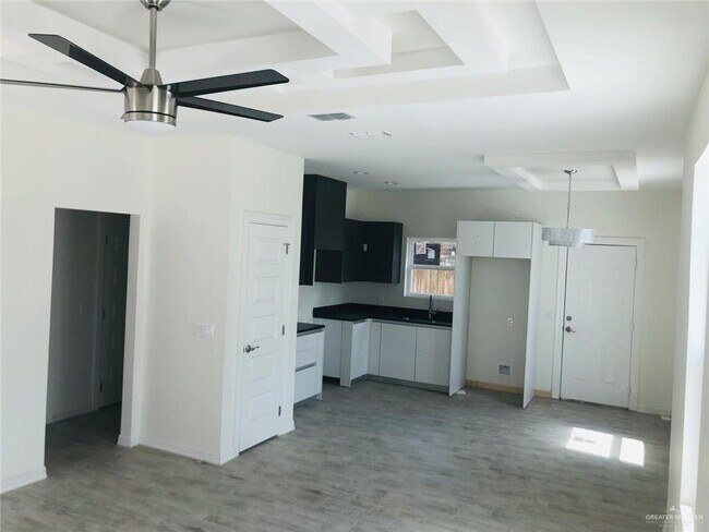 Photo - 10 Valeria St Unit 3