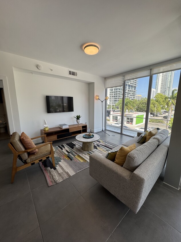 Photo - 29 NW 28th St (Miami, FL)