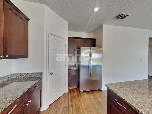 Photo - 221 W Jayce Wy