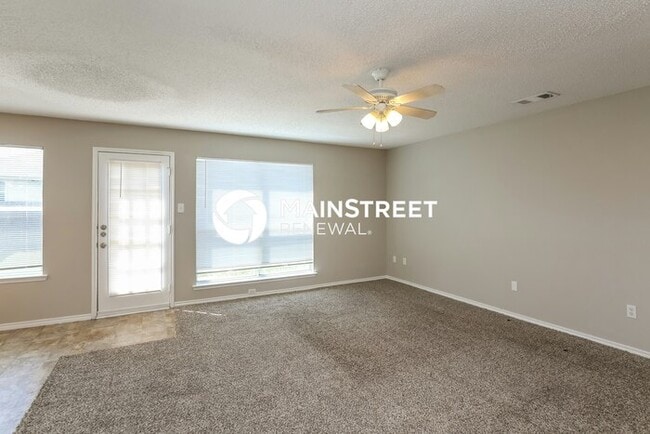 Photo - 4 Bedroom Pet-Friendly Home in Balch Springs, TX with Main Street Renewal