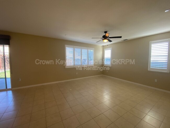 Photo - 18344 Spence Ave